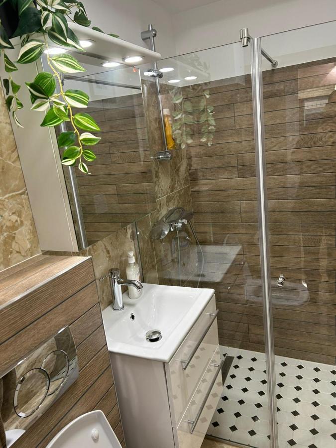 Alex Apartament Central Bucharest Luaran gambar